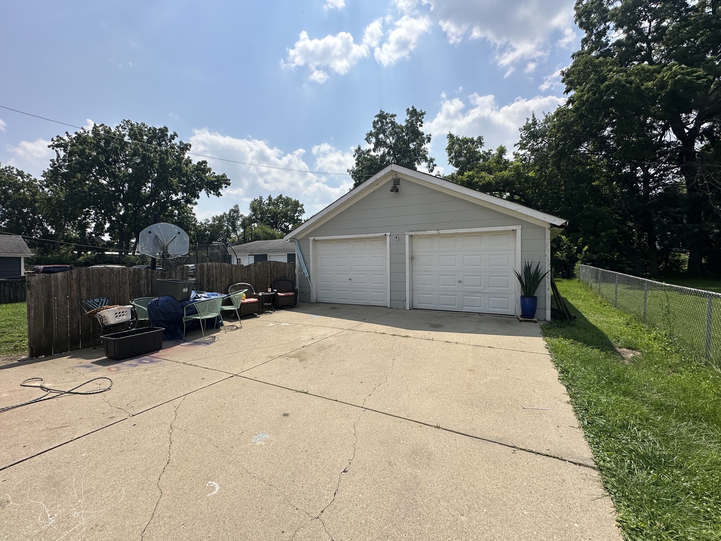 334 N CRYSTAL Street, Elgin, IL 60123