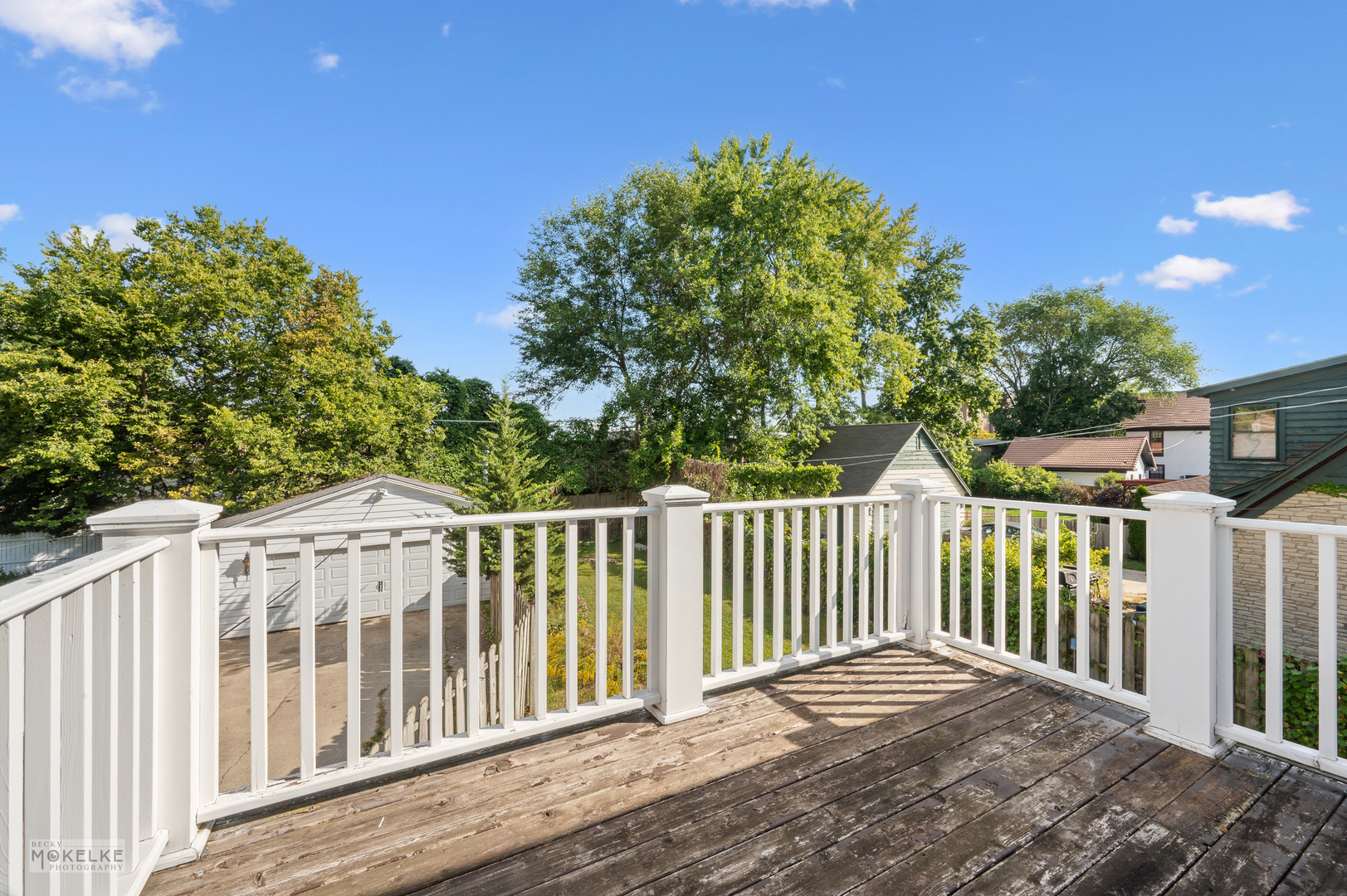 221 Lawndale Avenue, Aurora, IL 60506