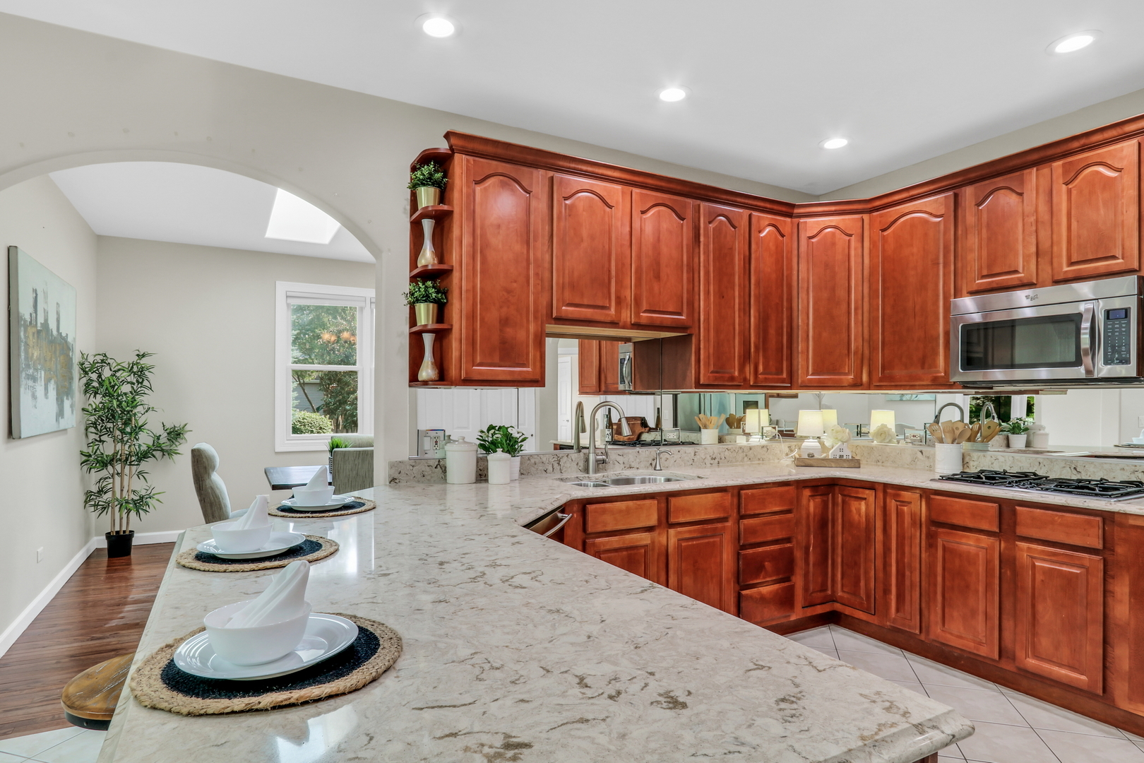 1093 Suffolk Court, Gurnee, IL 60031