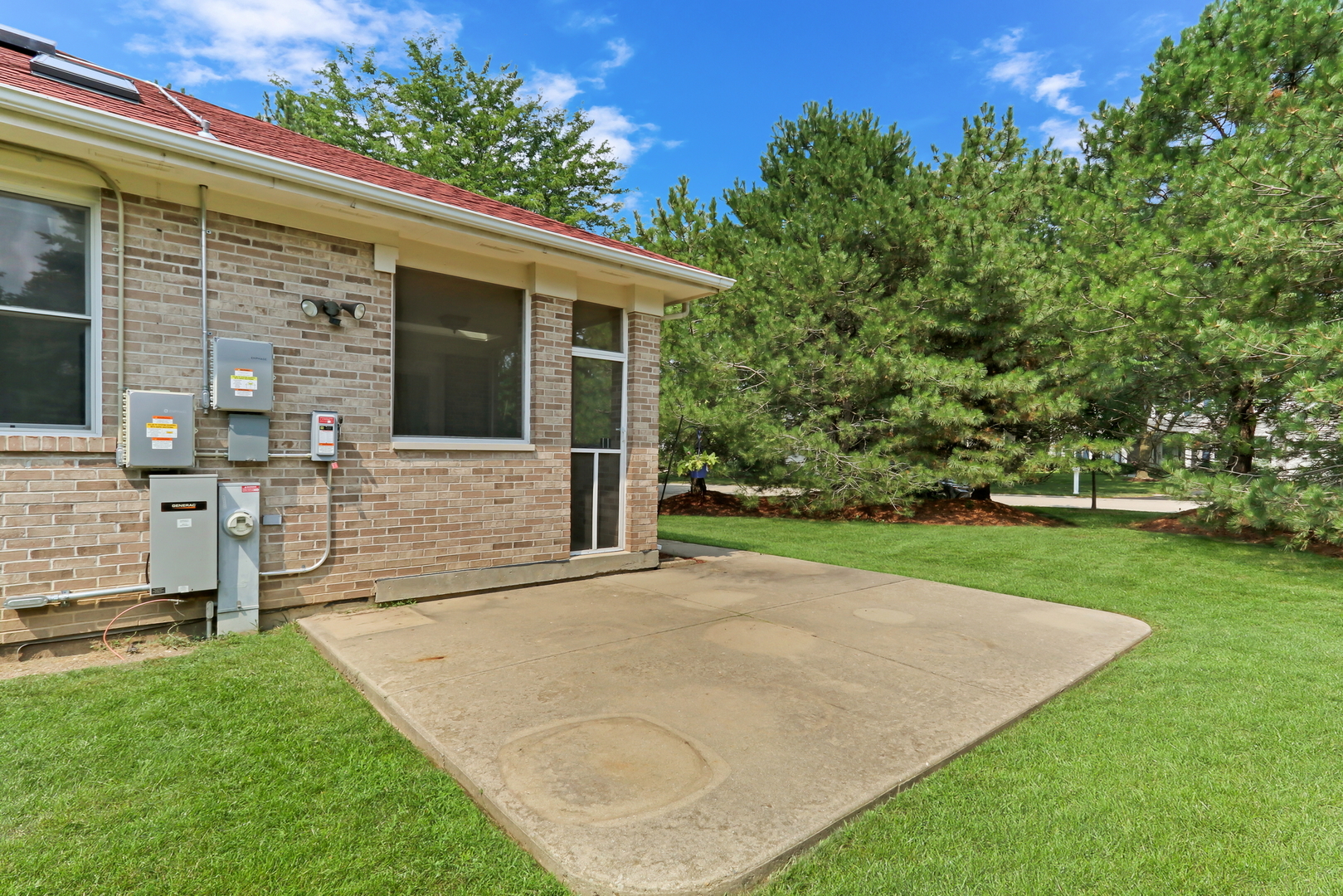 1093 Suffolk Court, Gurnee, IL 60031