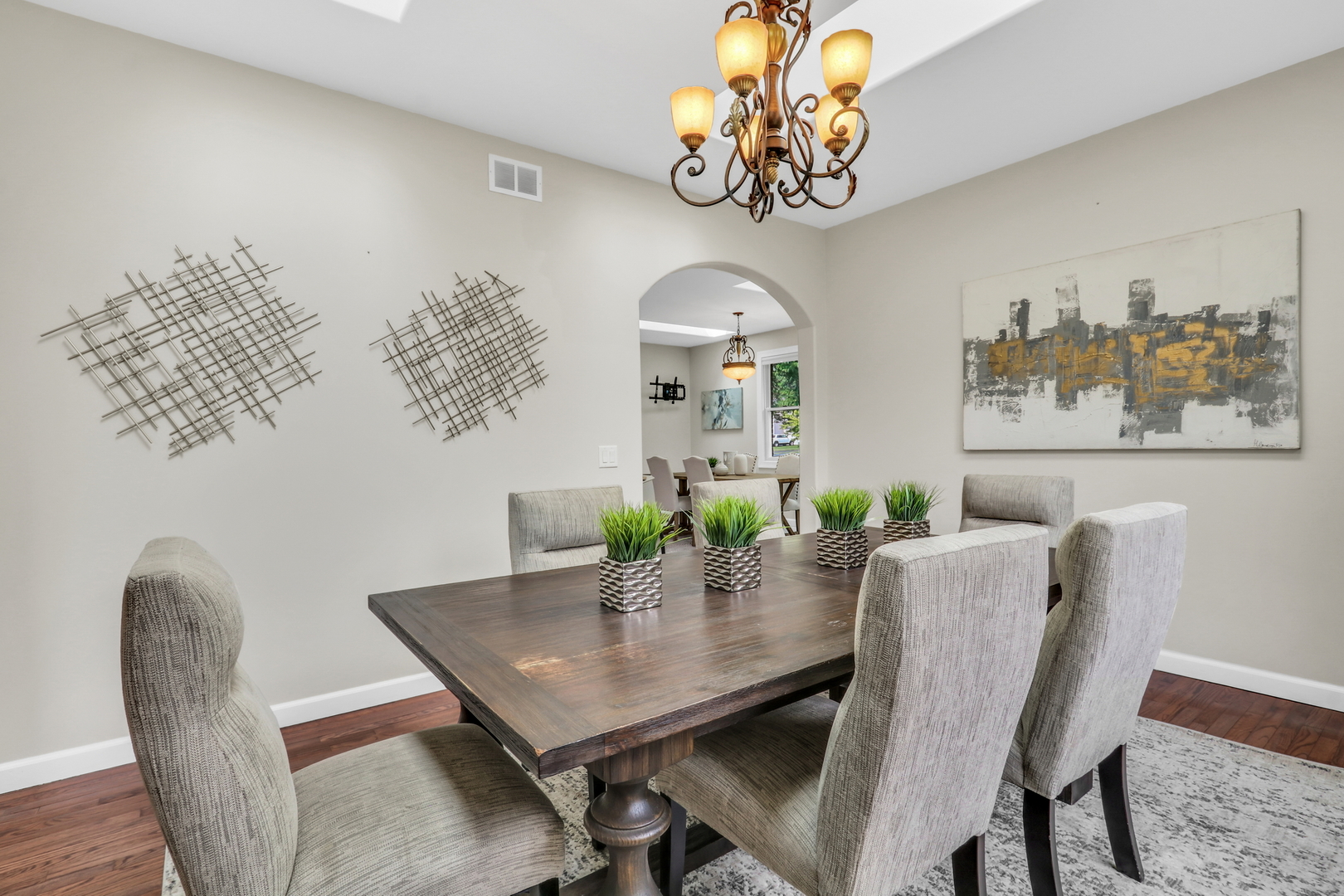 1093 Suffolk Court, Gurnee, IL 60031