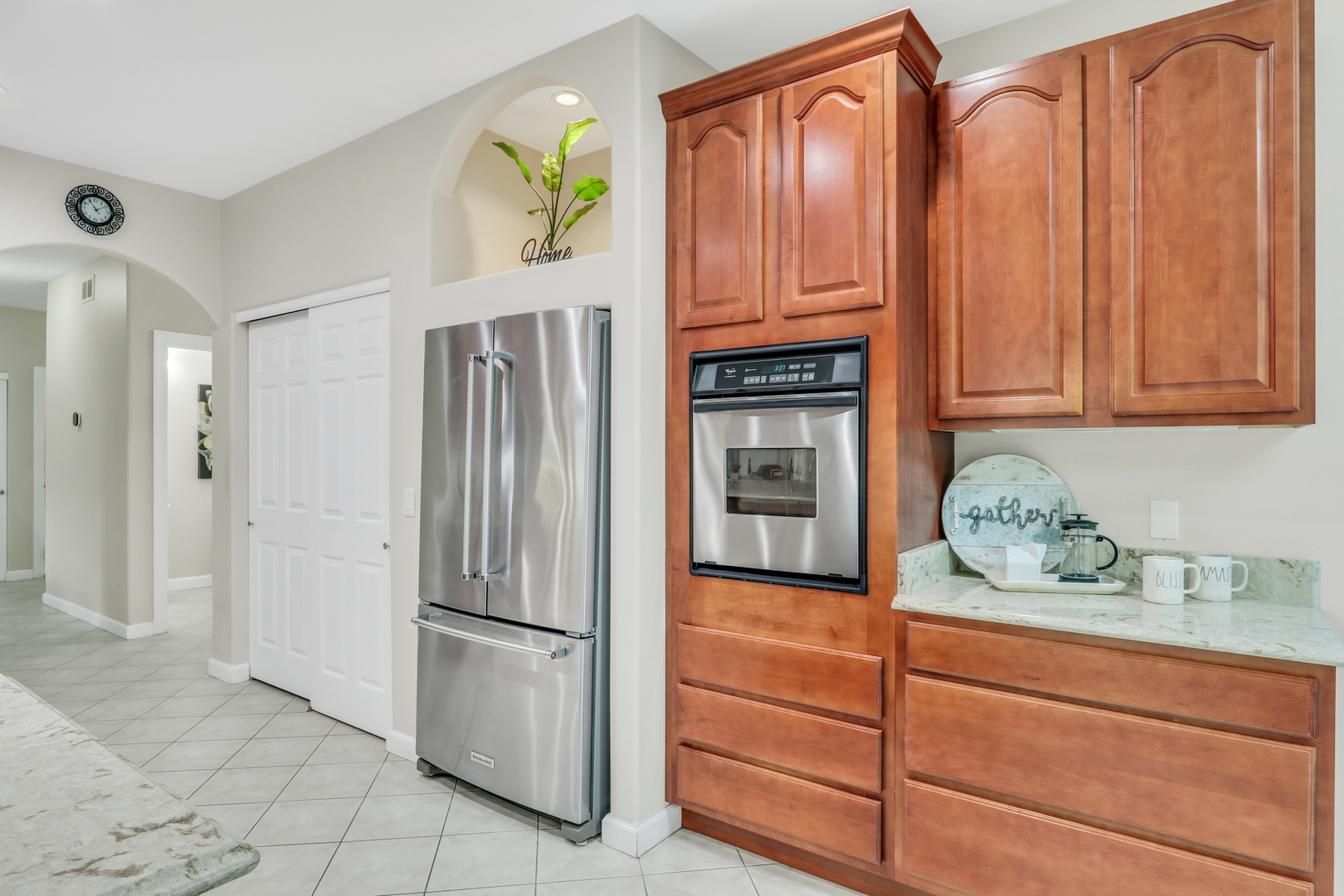 1093 Suffolk Court, Gurnee, IL 60031