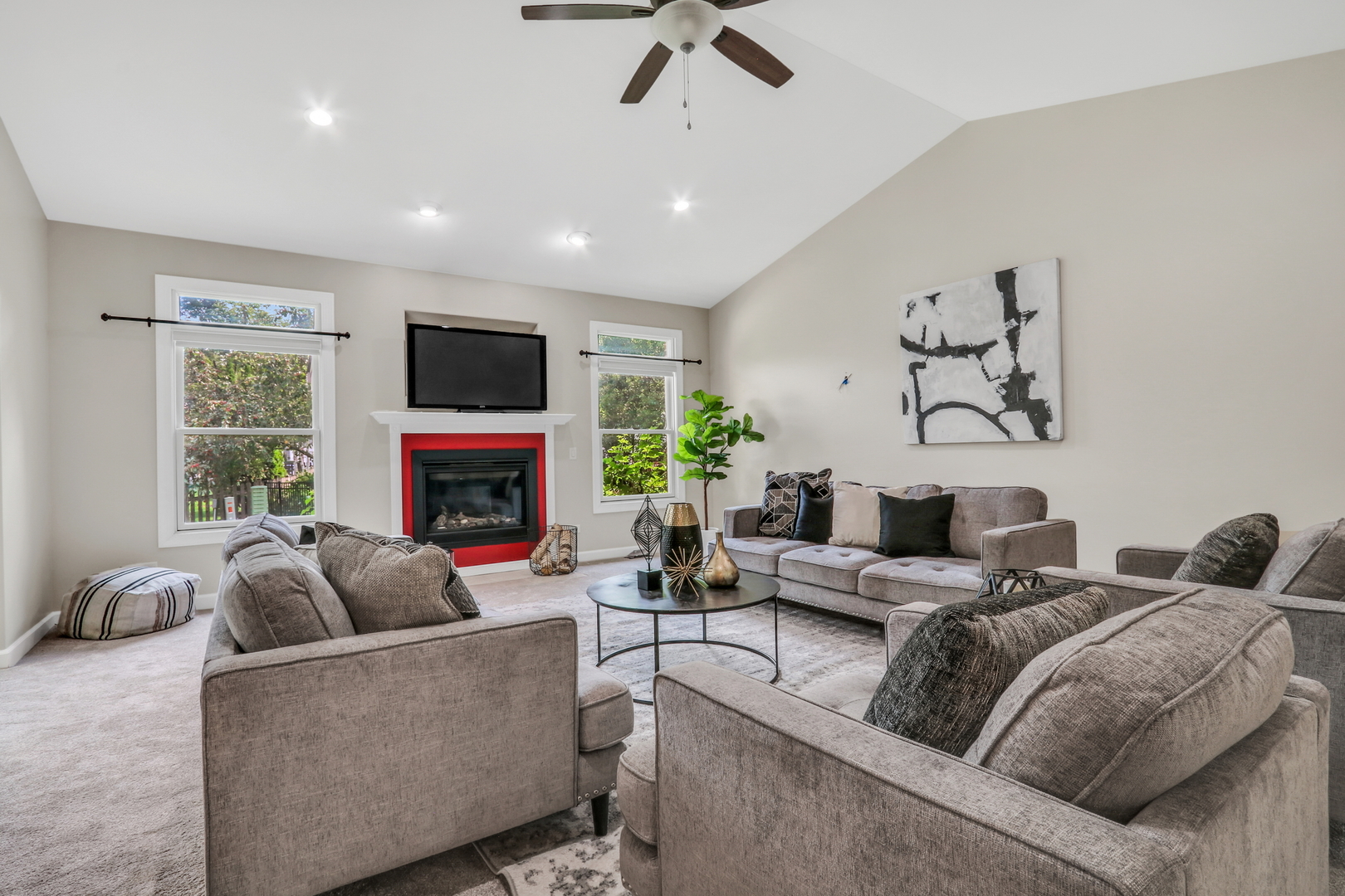 1093 Suffolk Court, Gurnee, IL 60031