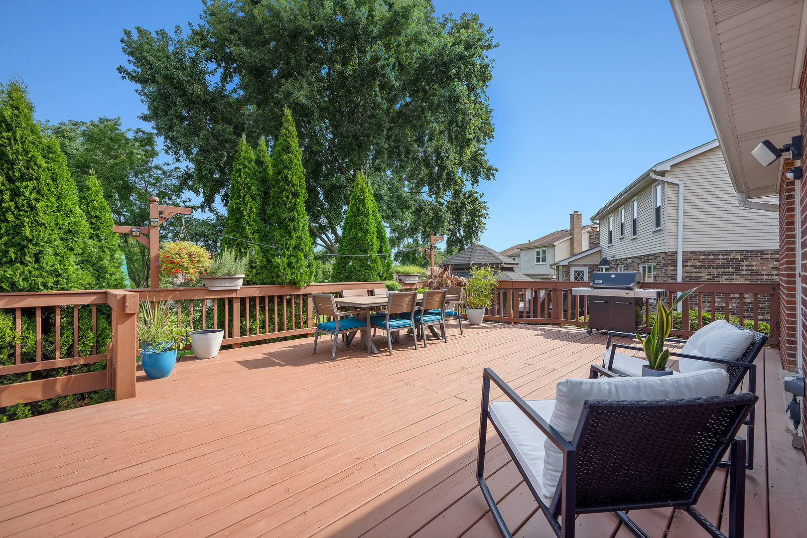 1906 Concord Drive, Downers Grove, IL 60516