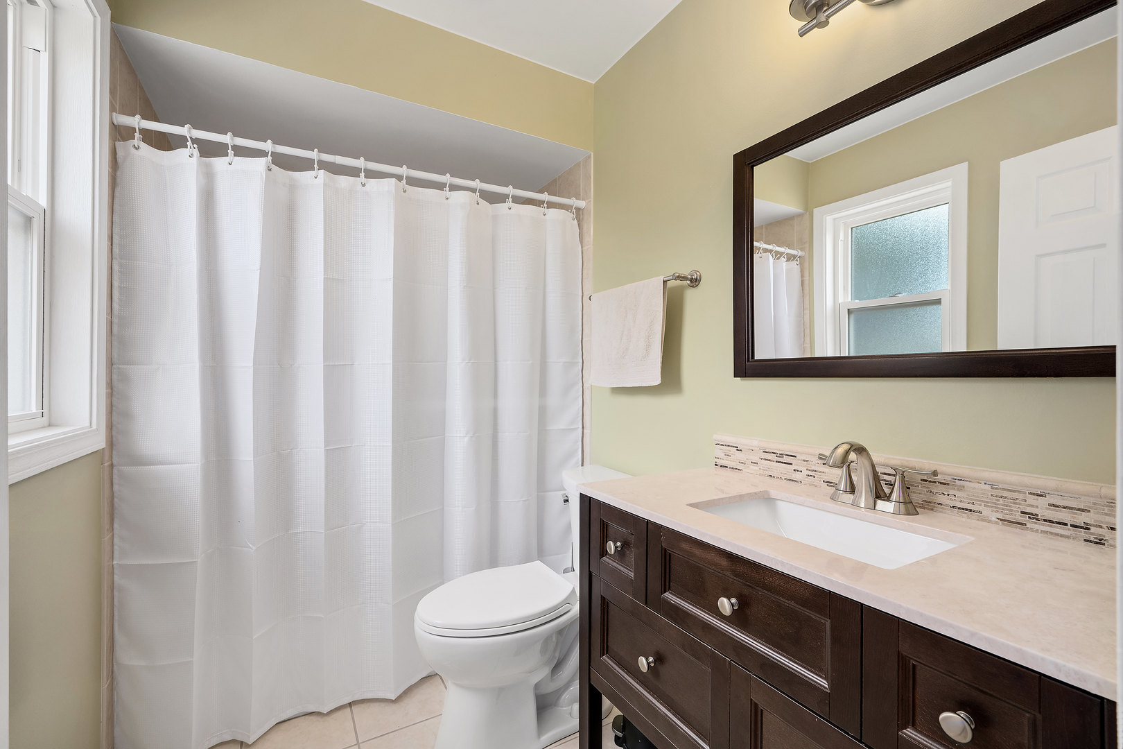 1906 Concord Drive, Downers Grove, IL 60516