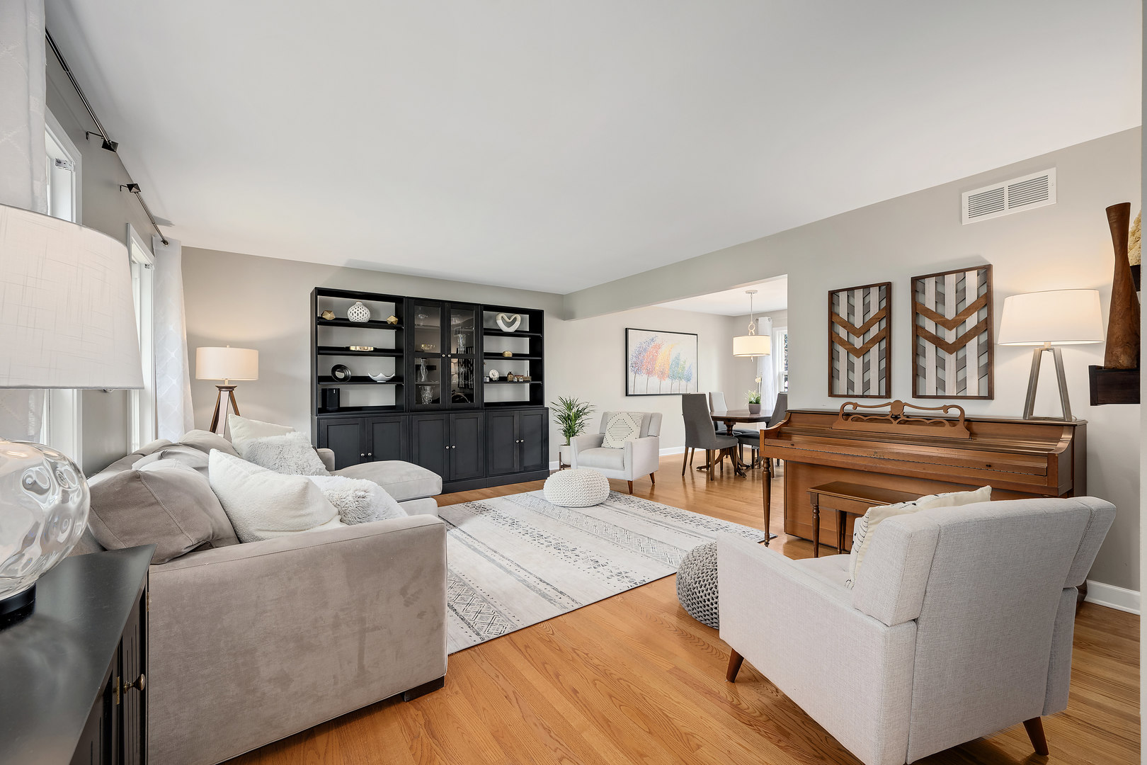 1906 Concord Drive, Downers Grove, IL 60516