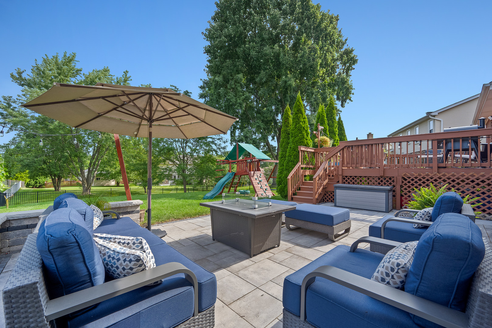 1906 Concord Drive, Downers Grove, IL 60516