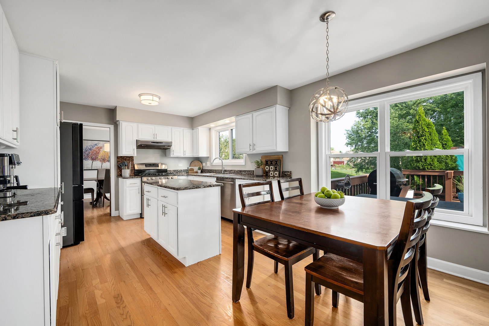 1906 Concord Drive, Downers Grove, IL 60516