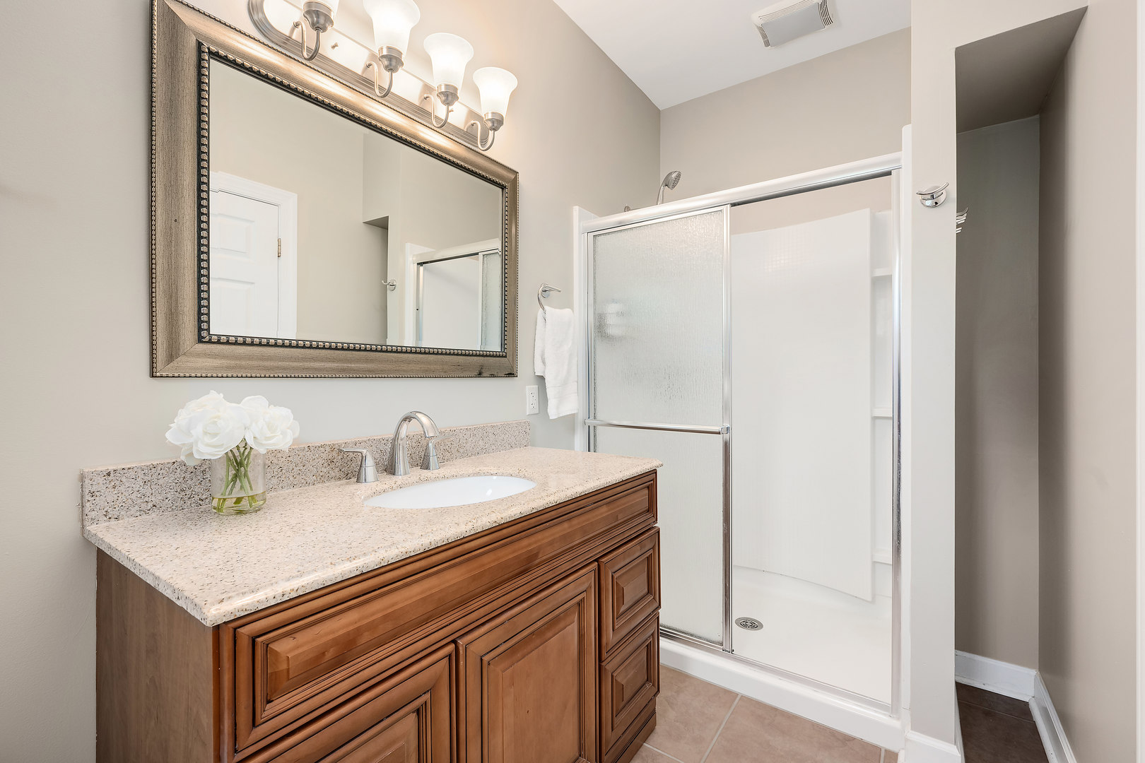 1906 Concord Drive, Downers Grove, IL 60516