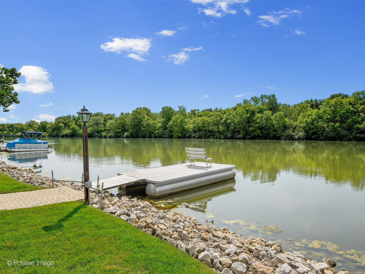 335 Edgewater Drive, Morris, IL 60450