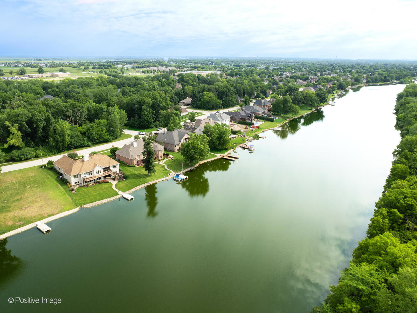 335 Edgewater Drive, Morris, IL 60450