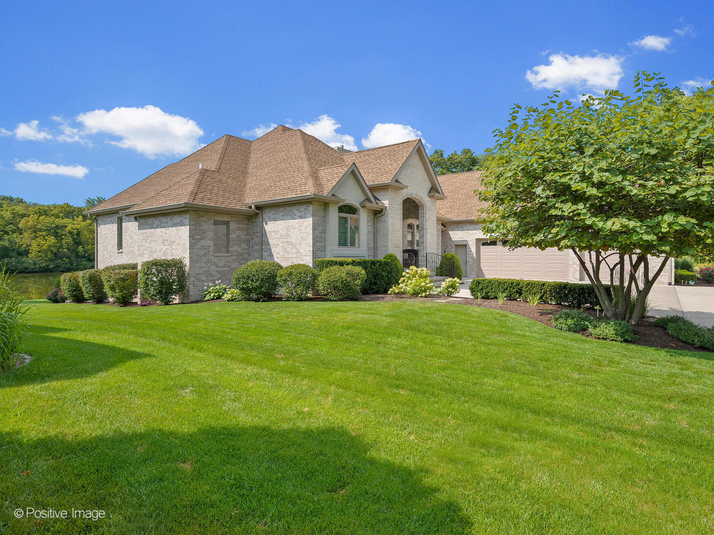 335 Edgewater Drive, Morris, IL 60450