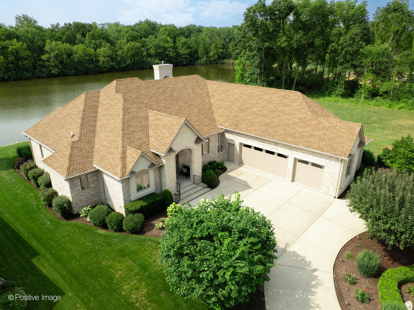 335 Edgewater Drive, Morris, IL 60450