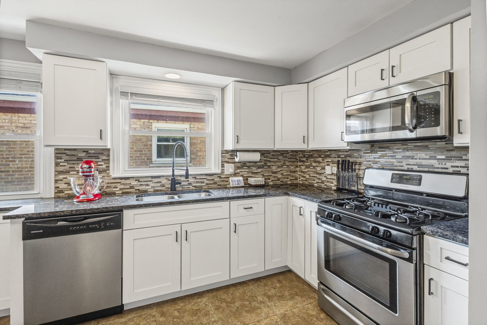 14112 S Saginaw Avenue, Burnham, IL 60633
