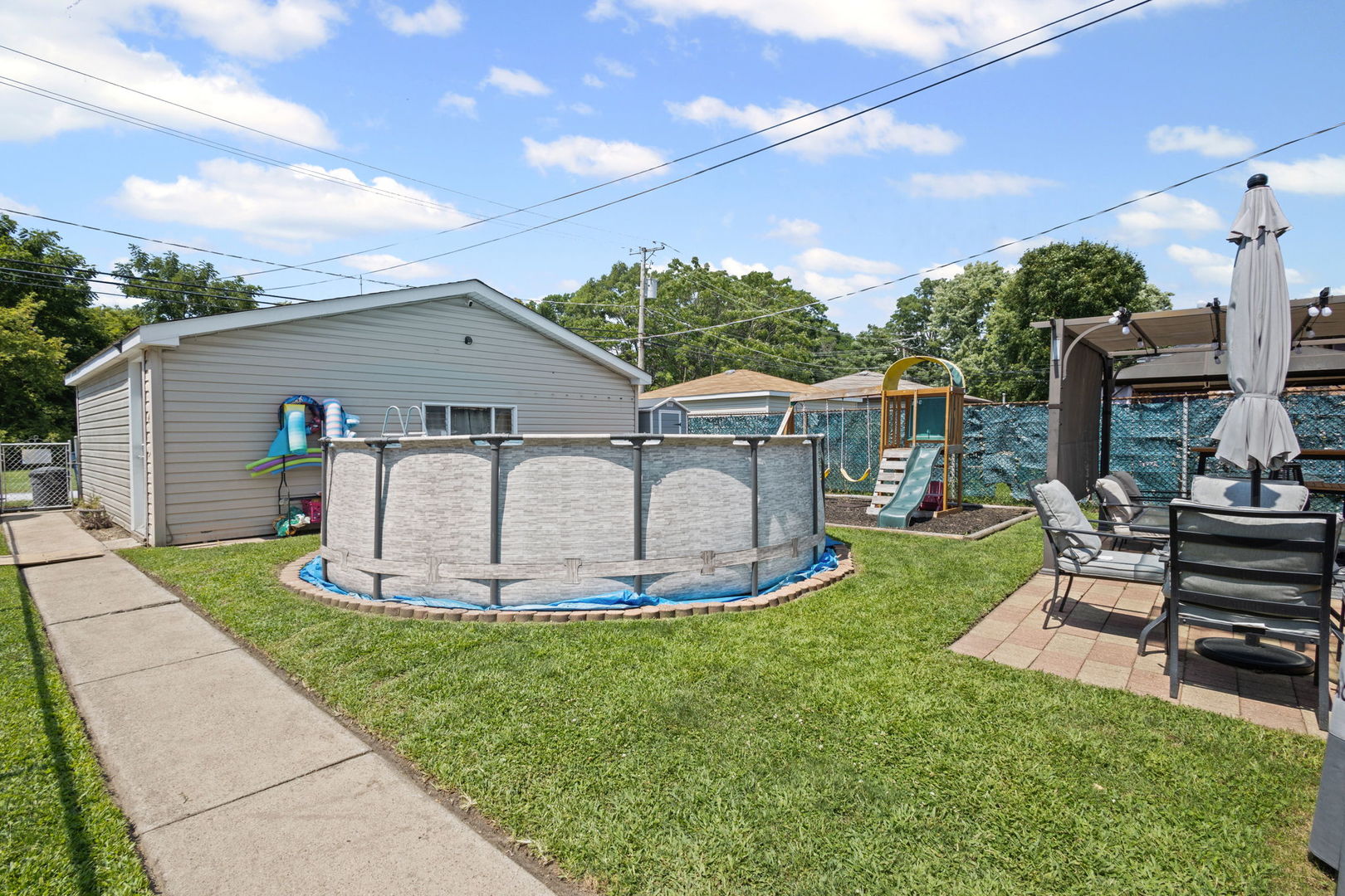 14112 S Saginaw Avenue, Burnham, IL 60633