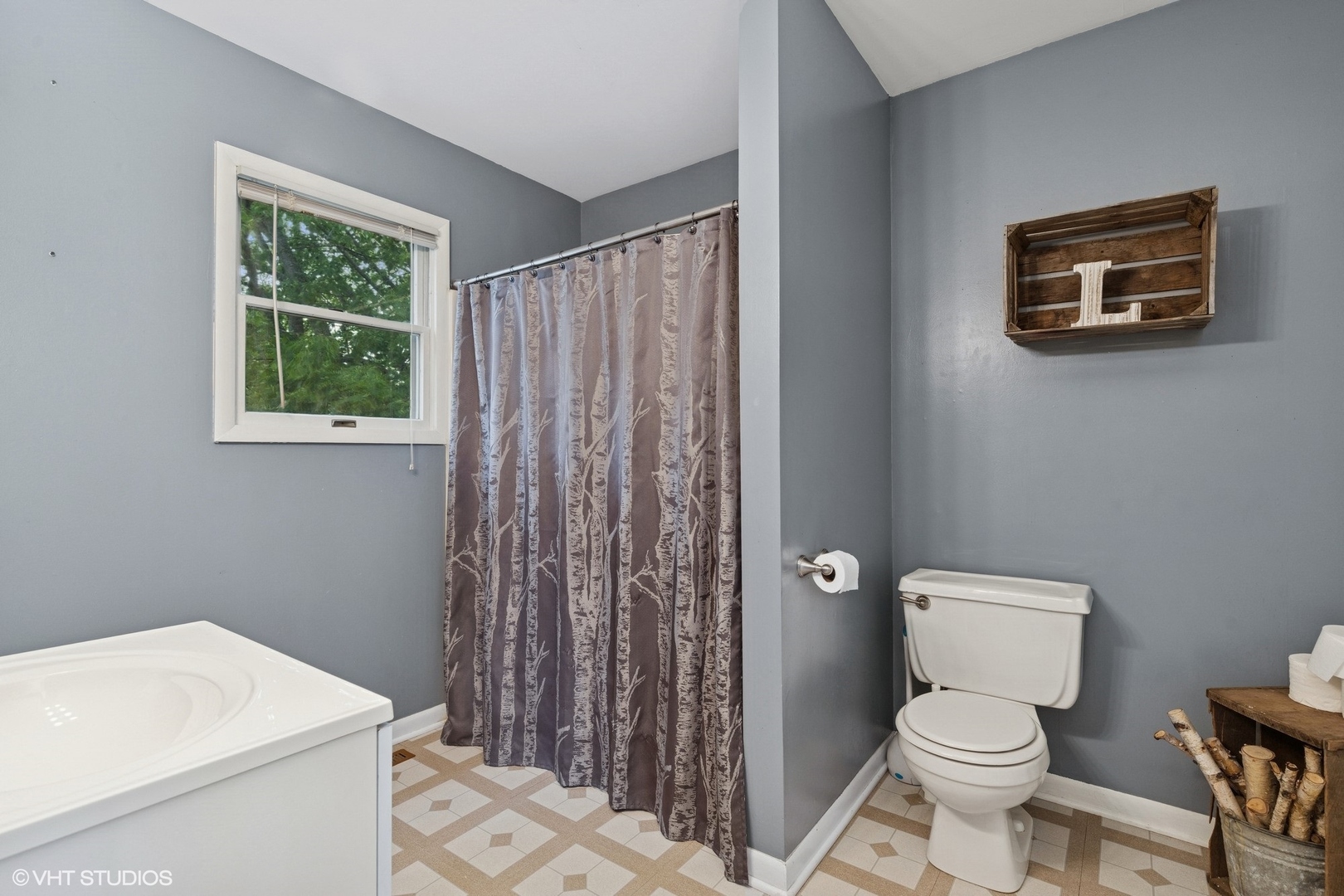 1511 Lakeland Avenue, McHenry, IL 60050