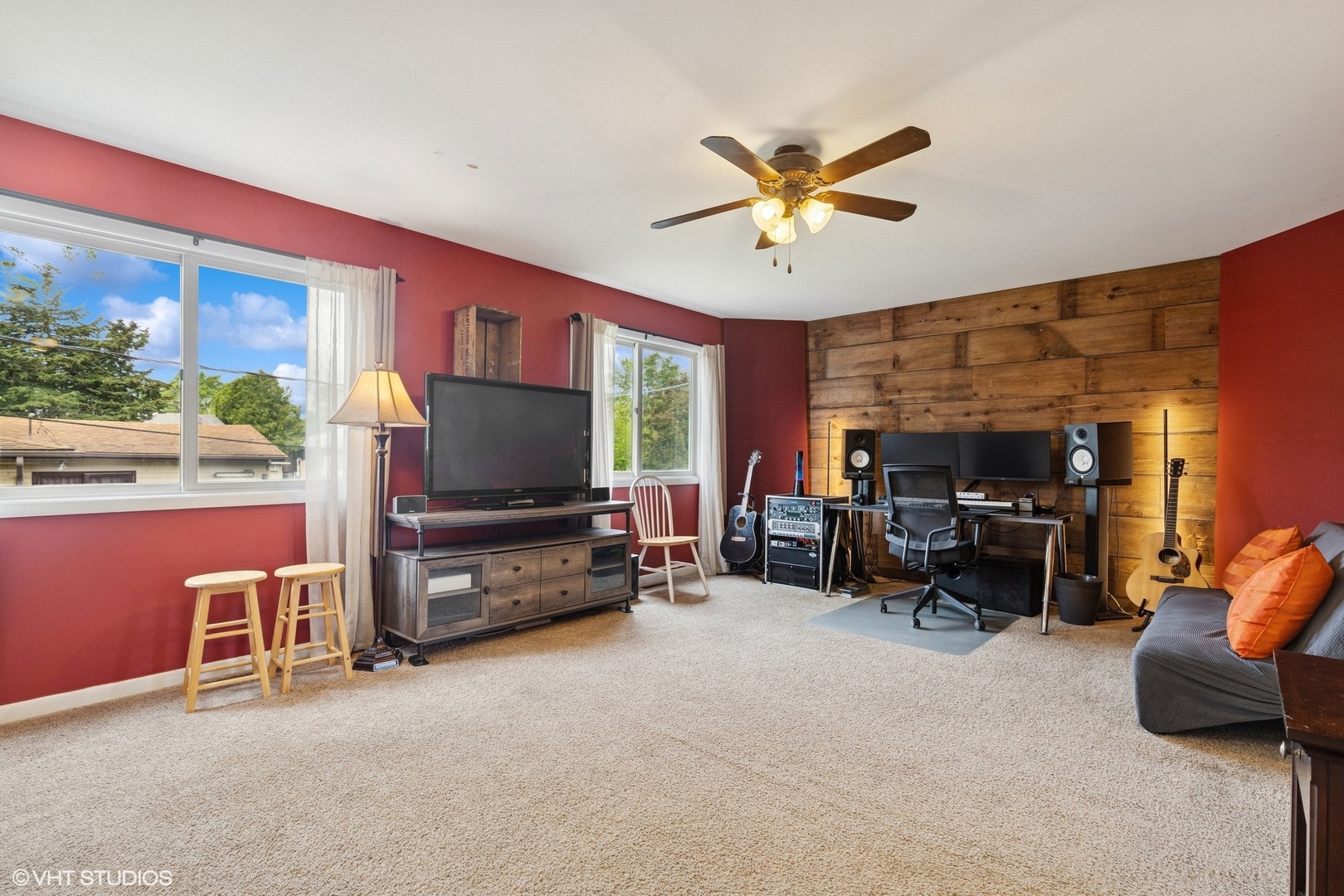 1511 Lakeland Avenue, McHenry, IL 60050