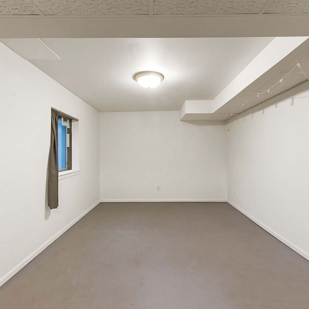 2031 Edinburgh Lane, Aurora, IL 60504