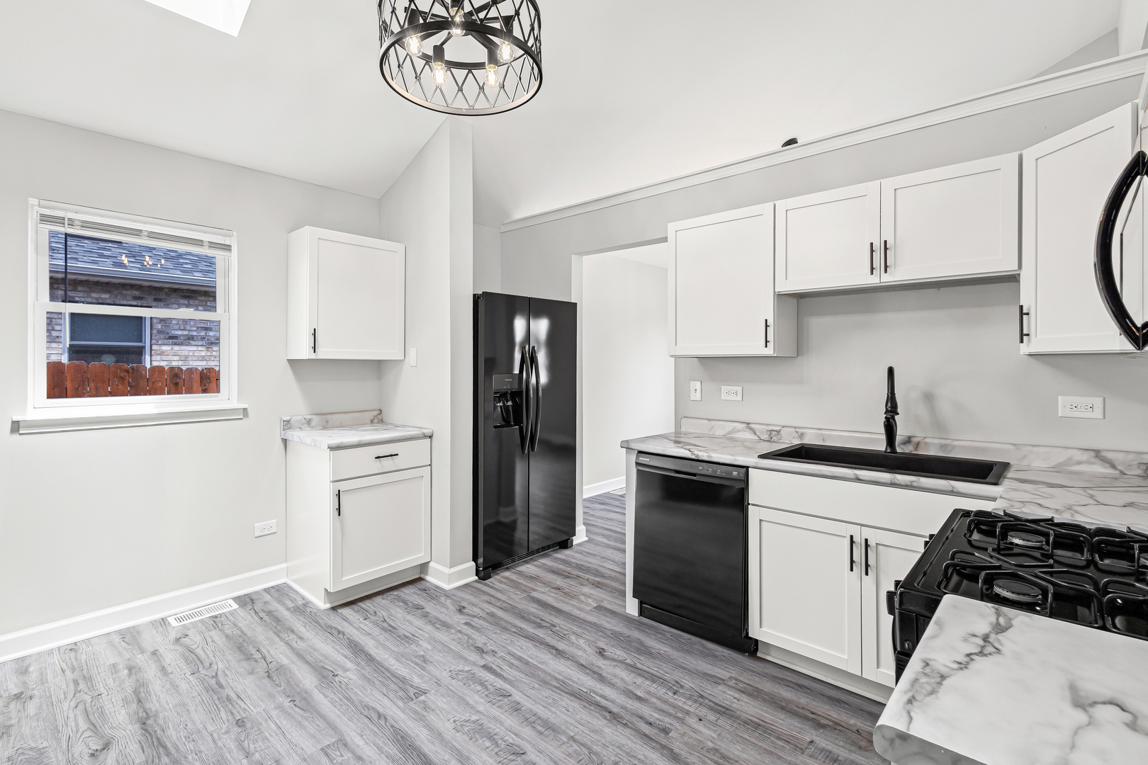 14544 KOSTNER Avenue, Midlothian, IL 60445