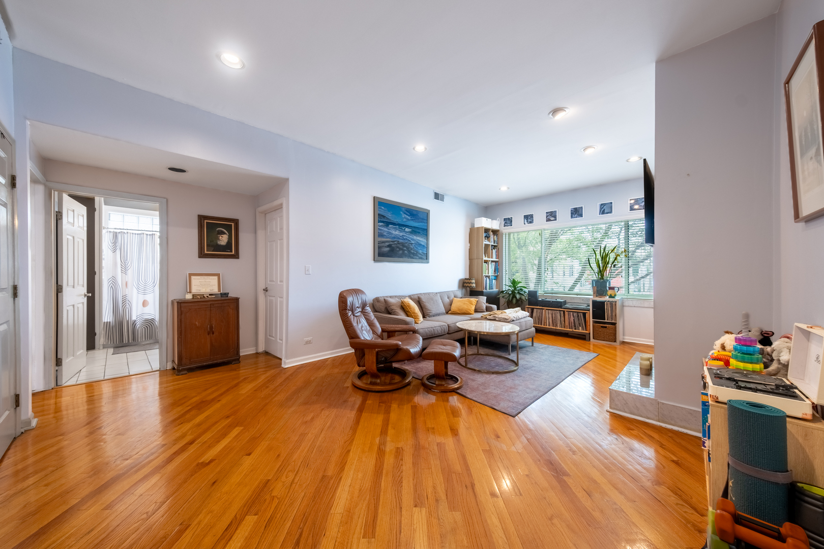4747 N Artesian Avenue #2S, Chicago, IL 60625