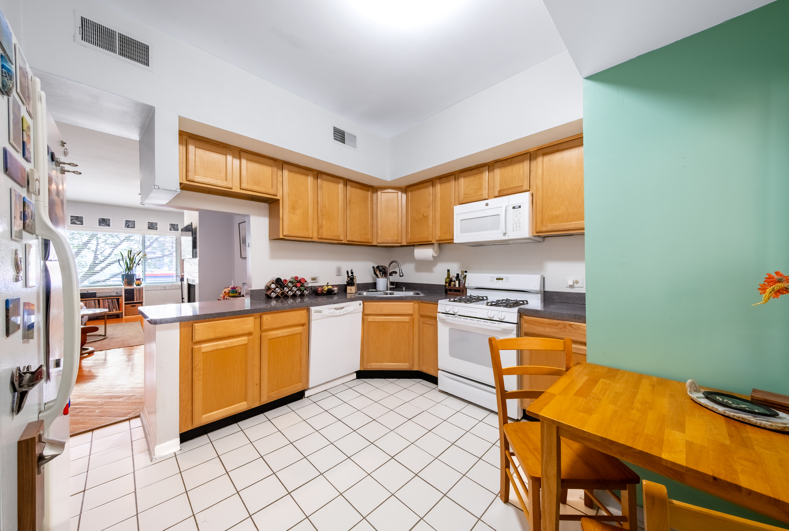 4747 N Artesian Avenue #2S, Chicago, IL 60625