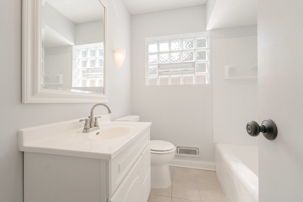 11408 S Central Park Avenue, Chicago, IL 60655