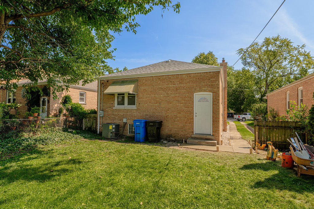 11408 S Central Park Avenue, Chicago, IL 60655