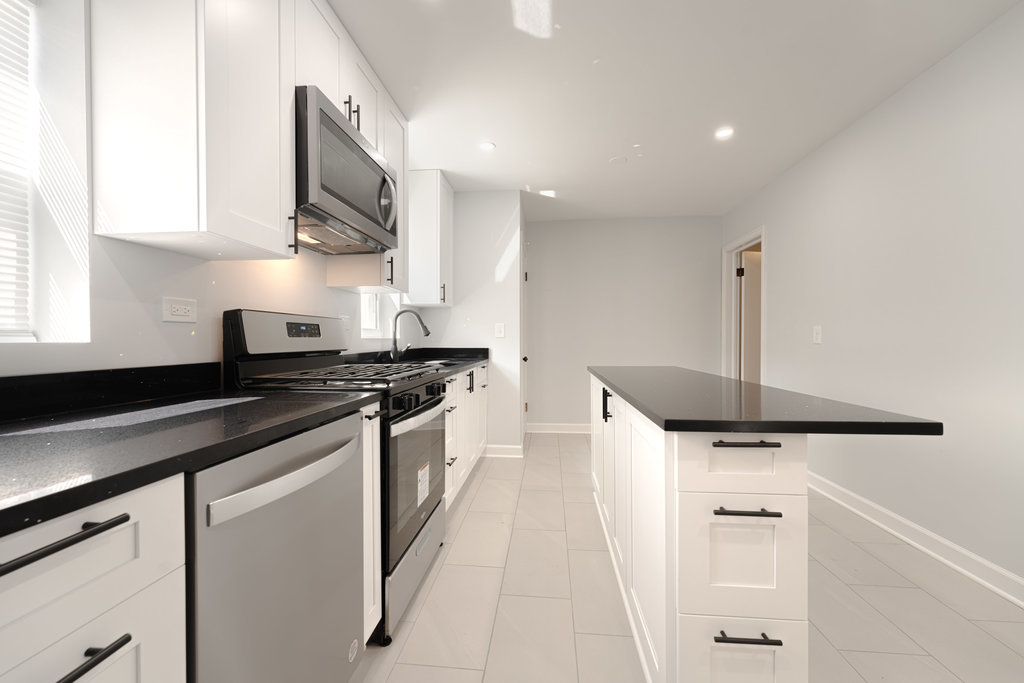 11408 S Central Park Avenue, Chicago, IL 60655