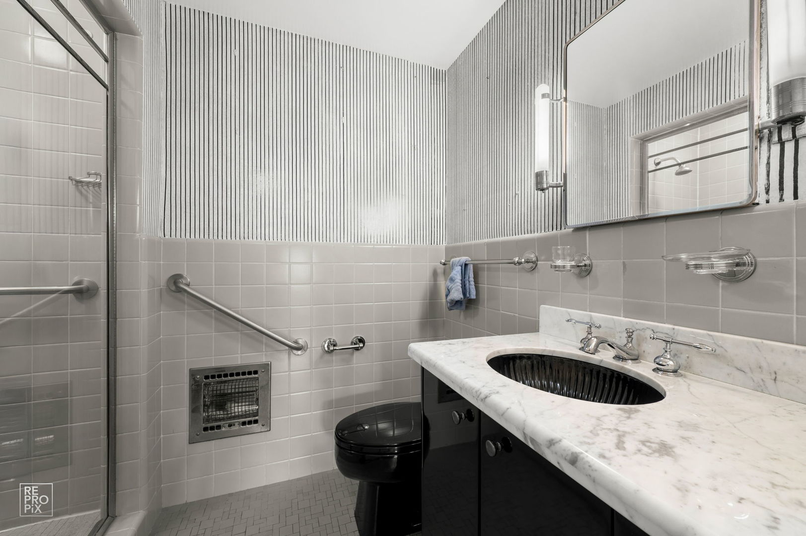 1500 Hinman Avenue #302, Evanston, IL 60201