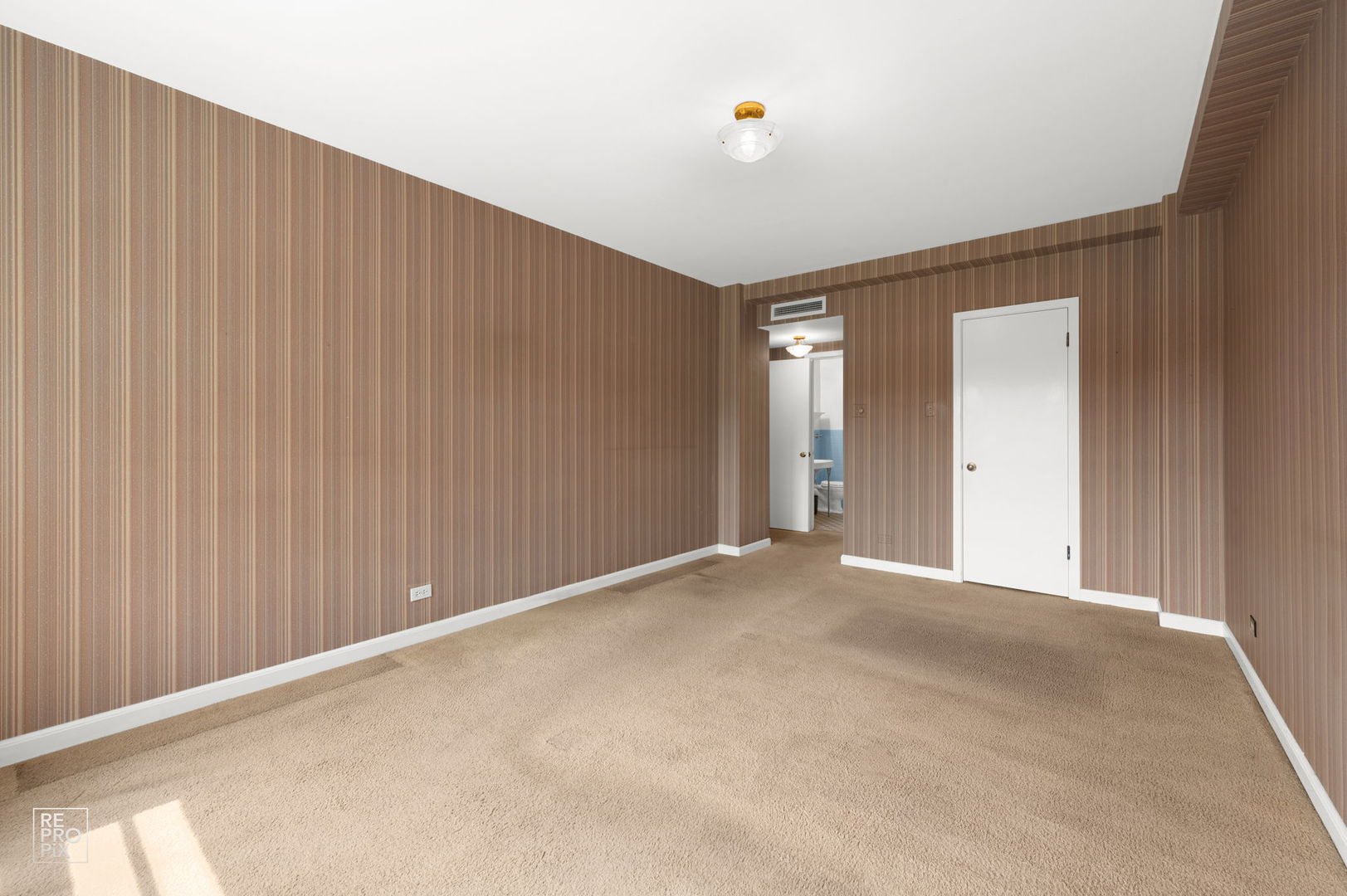 1500 Hinman Avenue #302, Evanston, IL 60201