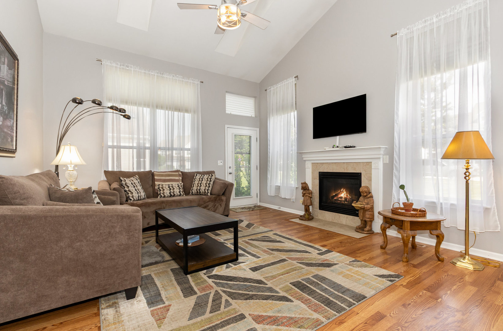 909 Bluebell Circle, Joliet, IL 60431