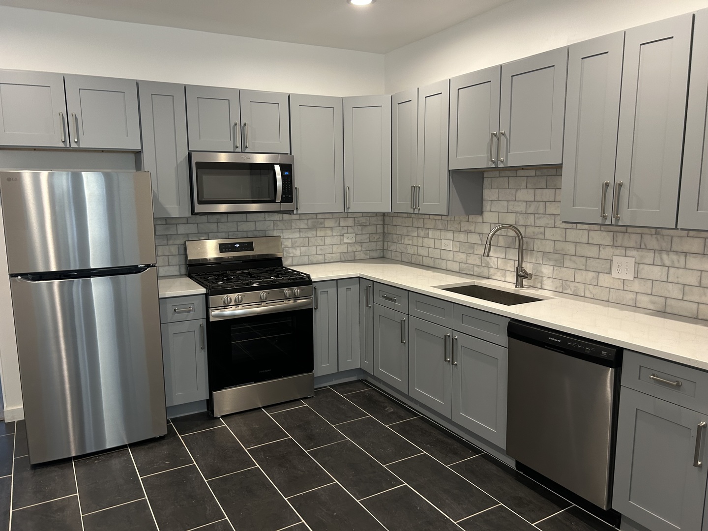 8018 S Laflin Street, Chicago, IL 60620