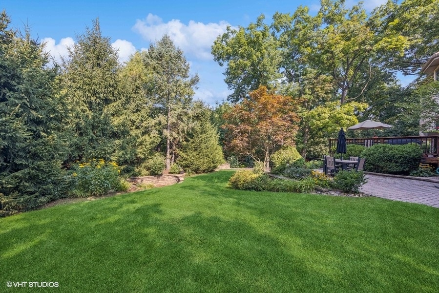 9032 Wolf Road, Willow Springs, IL 60480