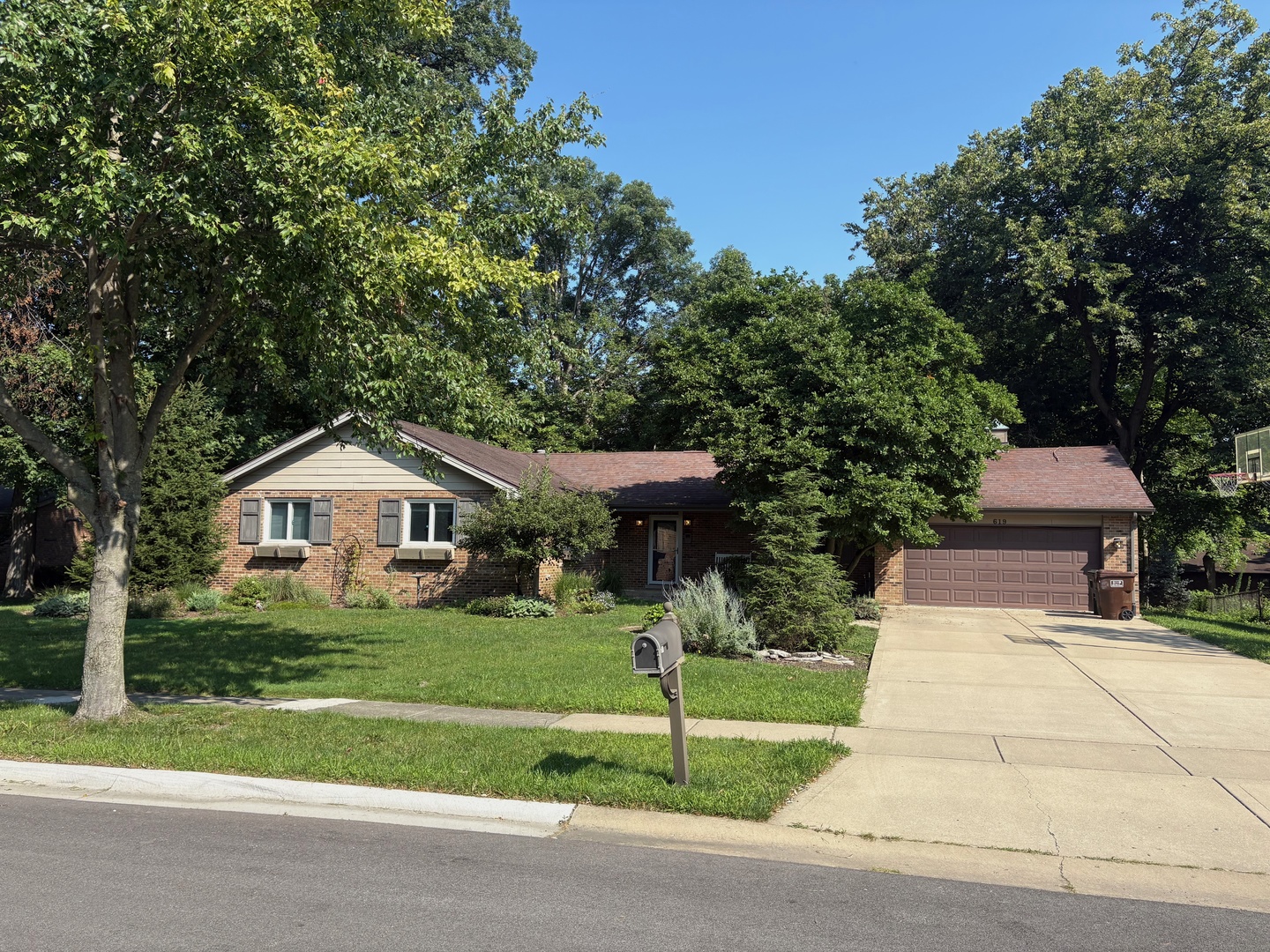 619 Tanglewood Lane, Frankfort, IL 60423