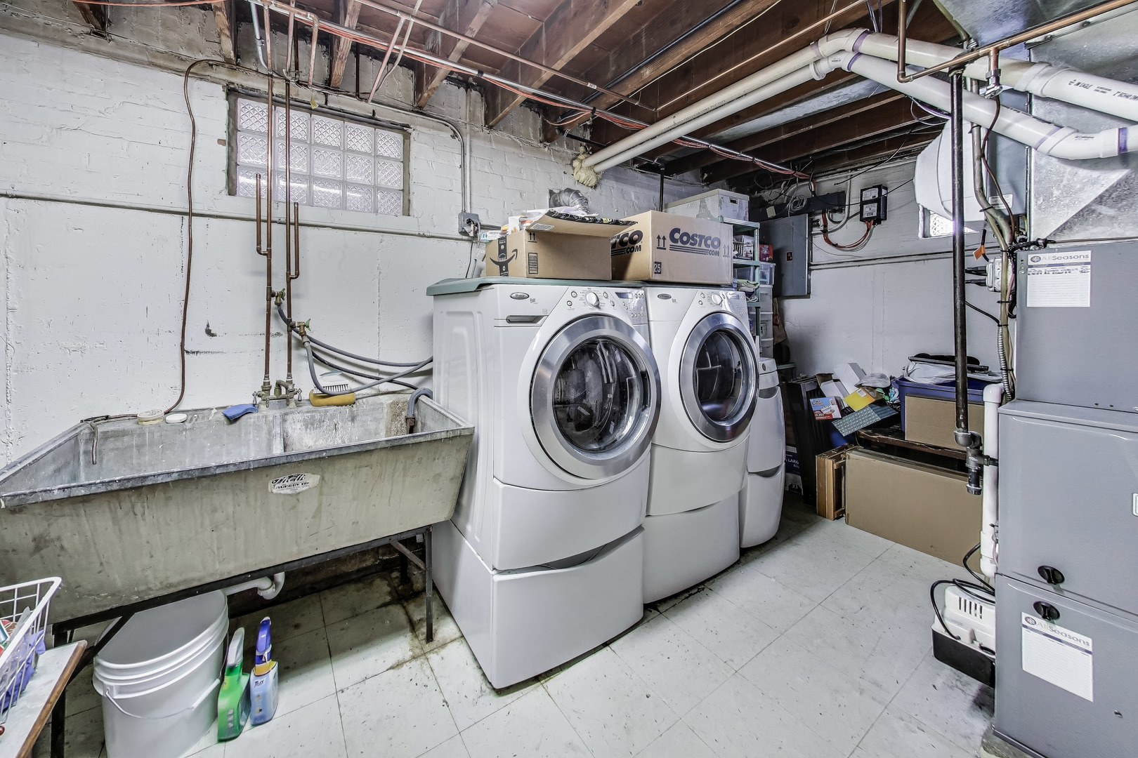 2936 W Jerome Avenue, Chicago, IL 60645