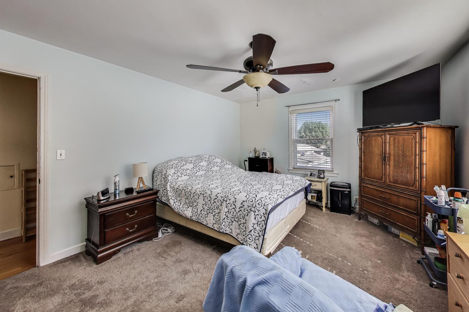 2936 W Jerome Avenue, Chicago, IL 60645