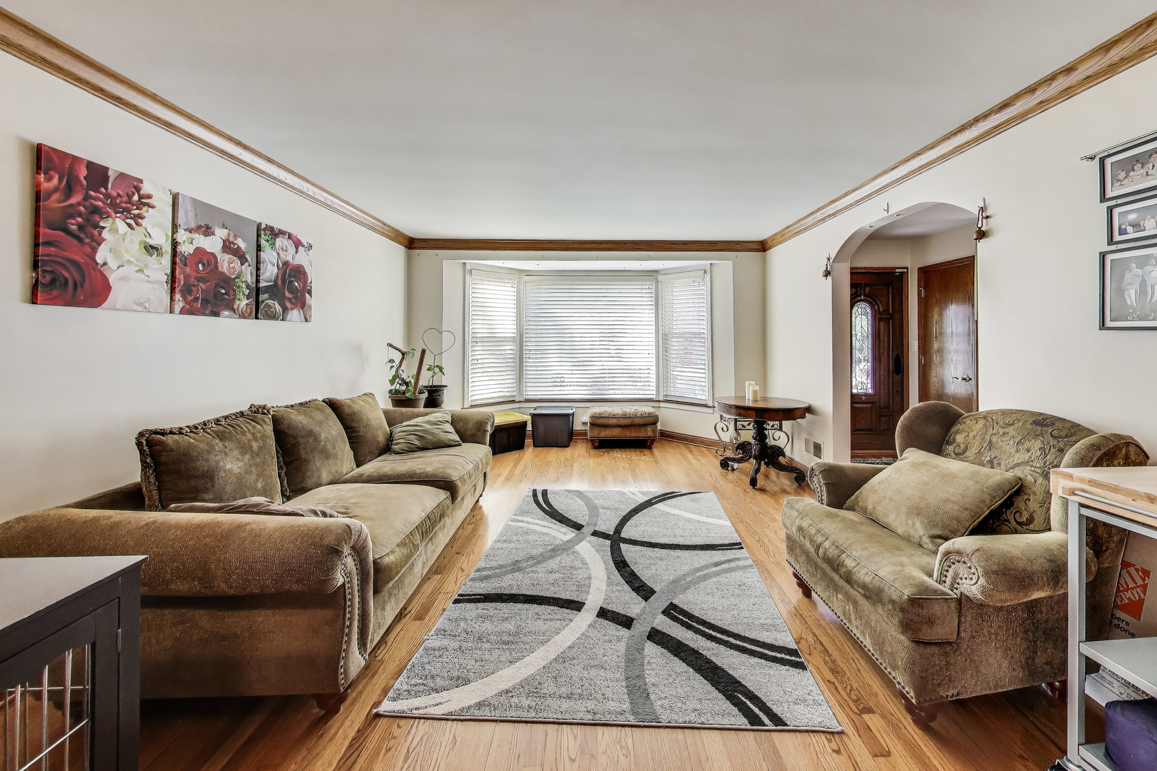 2936 W Jerome Avenue, Chicago, IL 60645