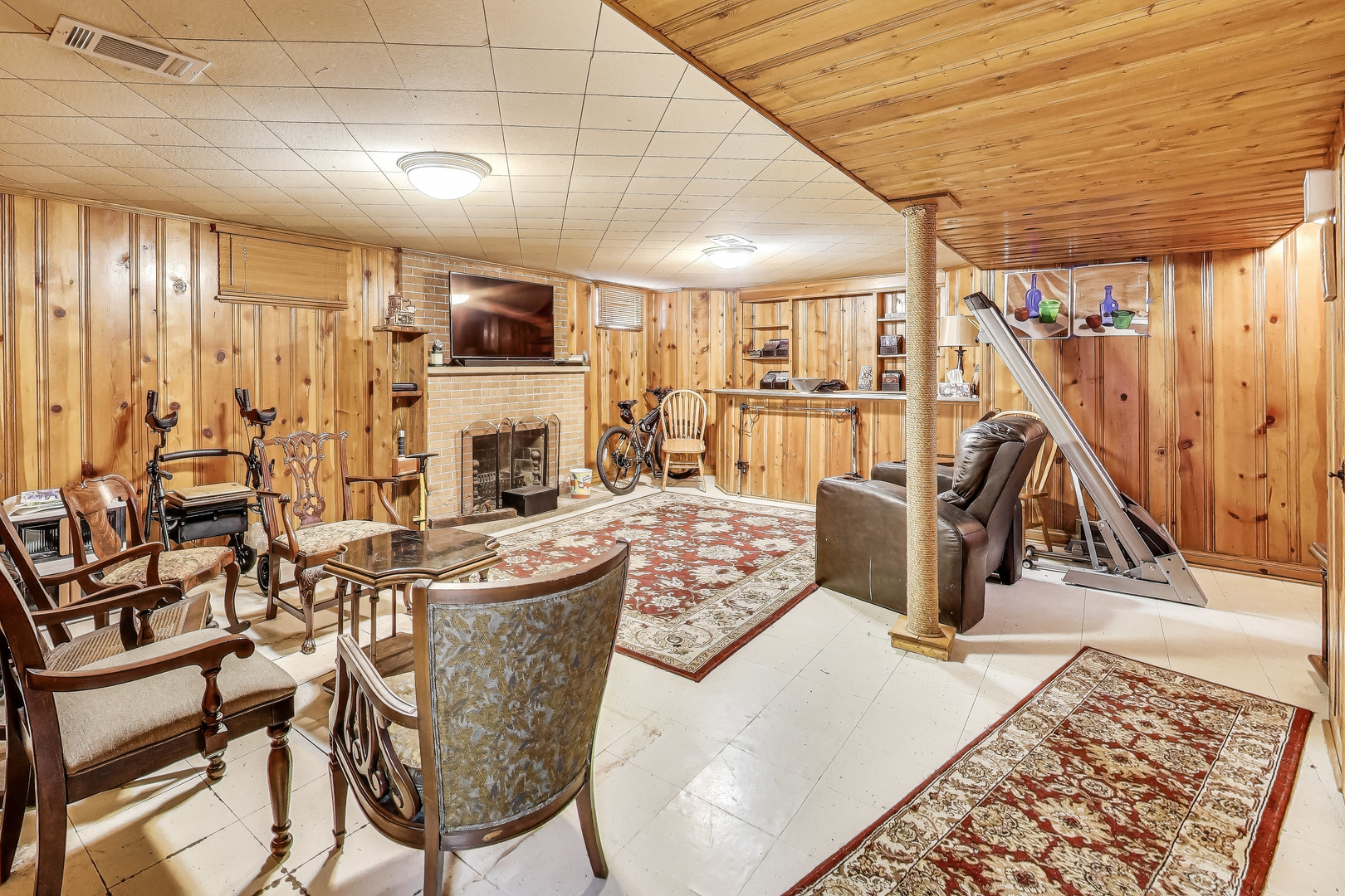 2936 W Jerome Avenue, Chicago, IL 60645