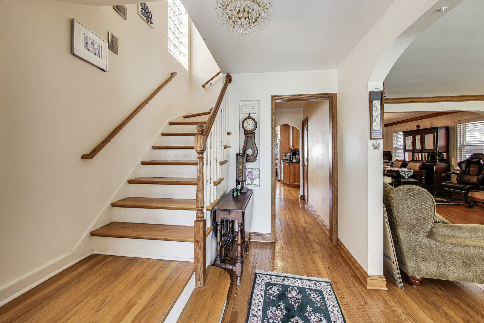 2936 W Jerome Avenue, Chicago, IL 60645
