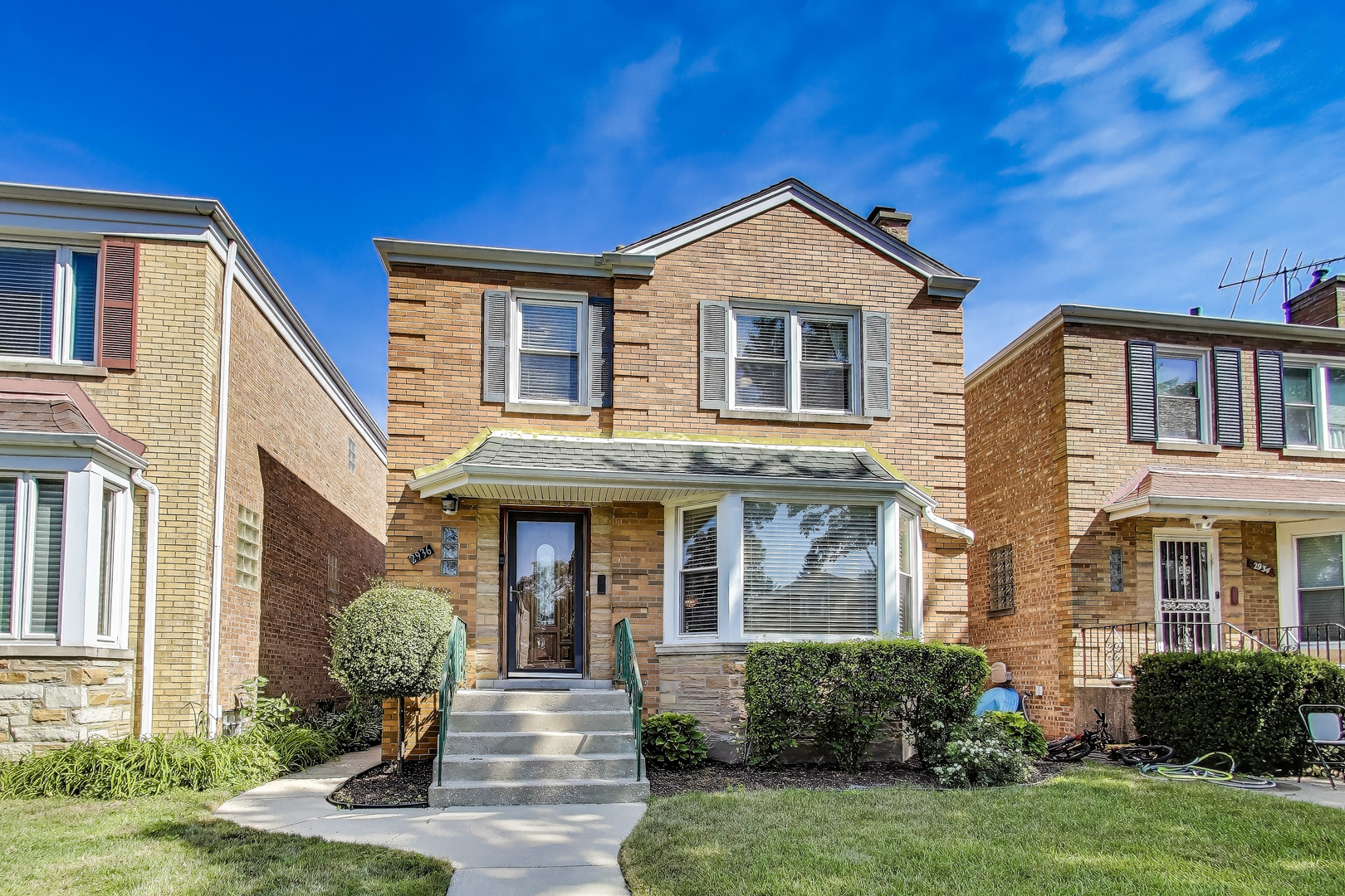 2936 W Jerome Avenue, Chicago, IL 60645