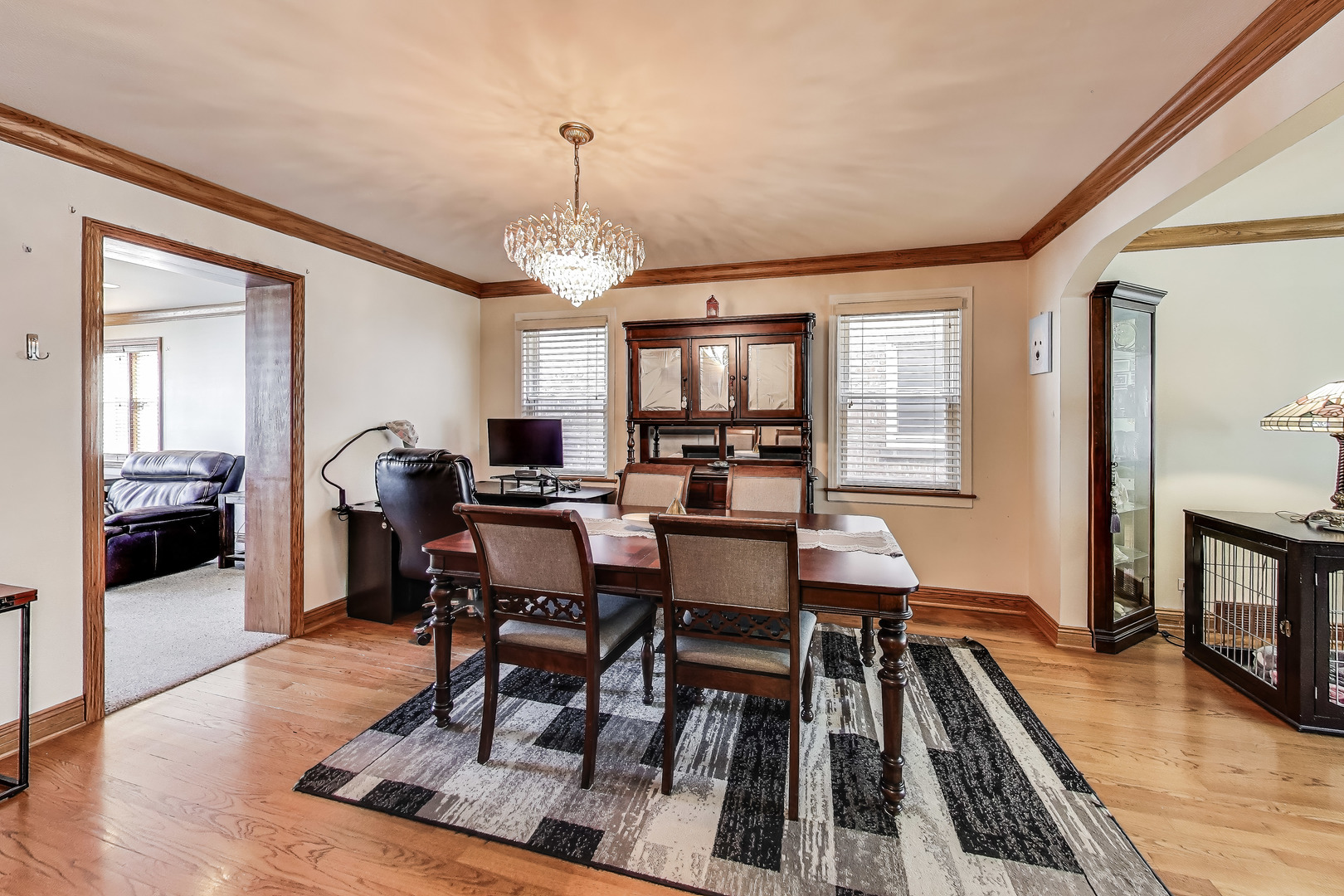 2936 W Jerome Avenue, Chicago, IL 60645
