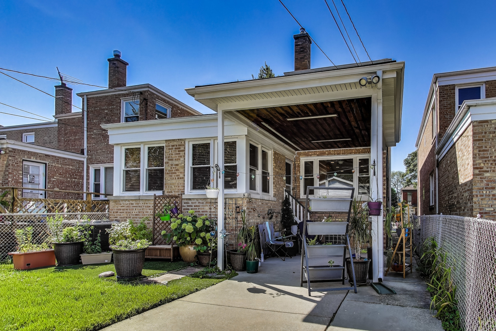 2936 W Jerome Avenue, Chicago, IL 60645