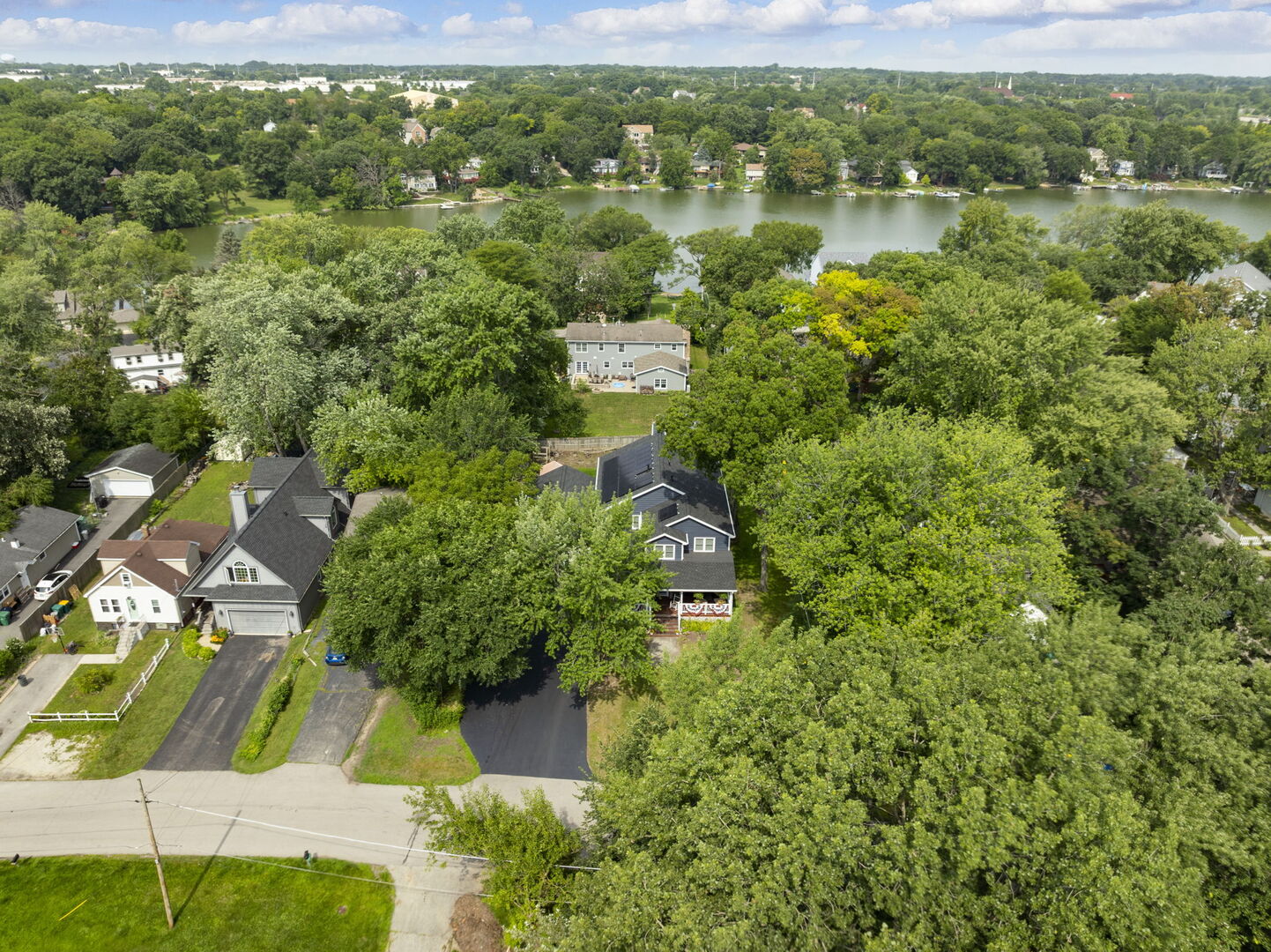 23980 N Valley Road, Lake Zurich, IL 60047