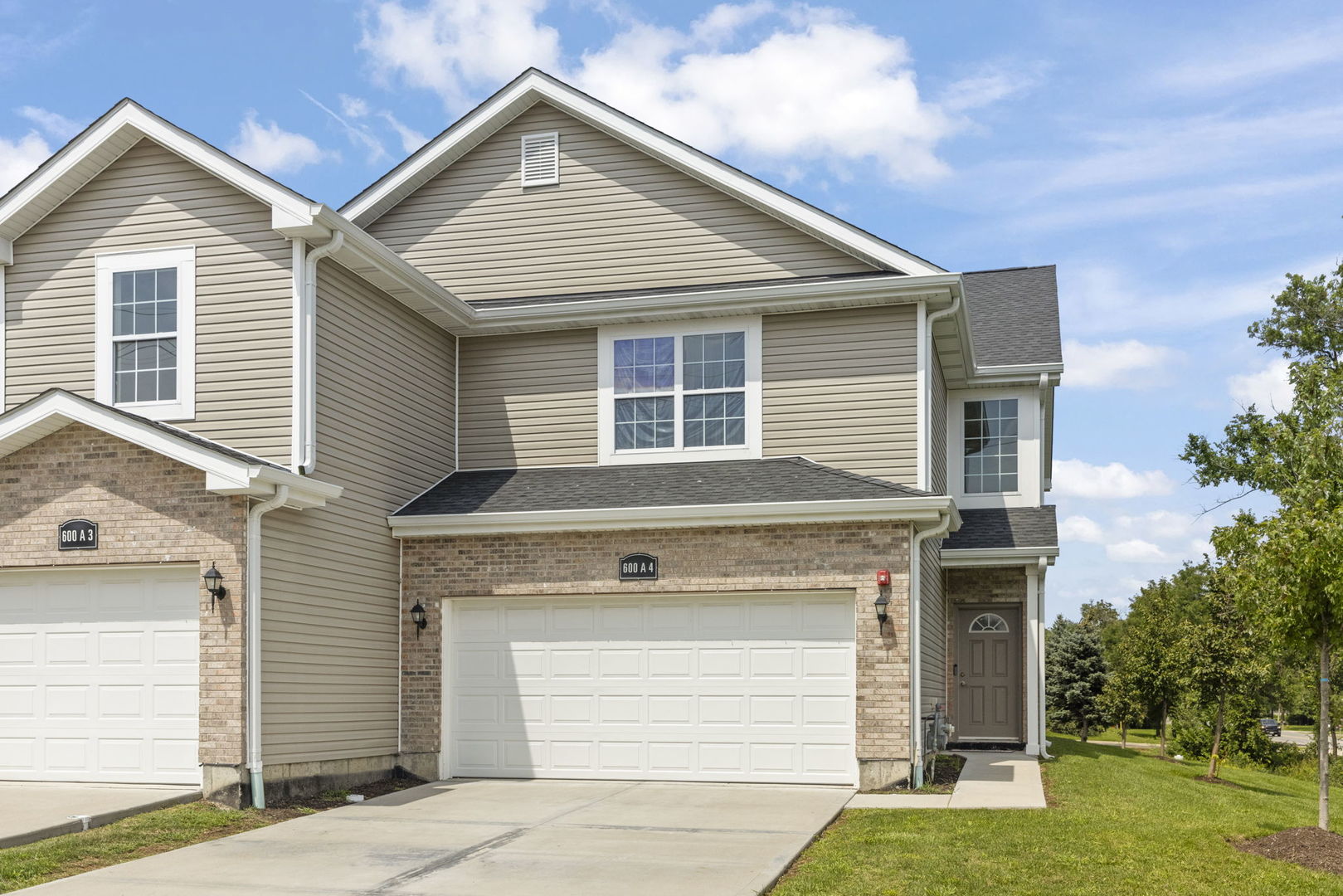 600 W Pleasant Lane #A2, Lombard, IL 60148