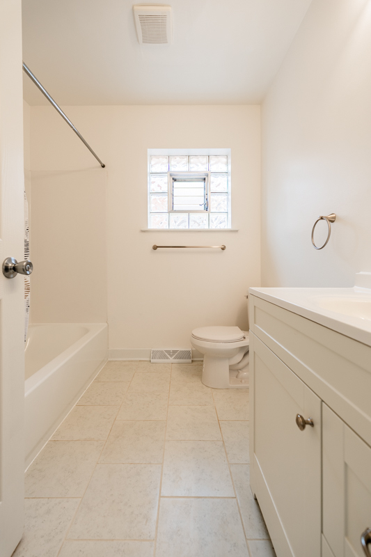 5018 Forster Avenue, Schiller Park, IL 60176