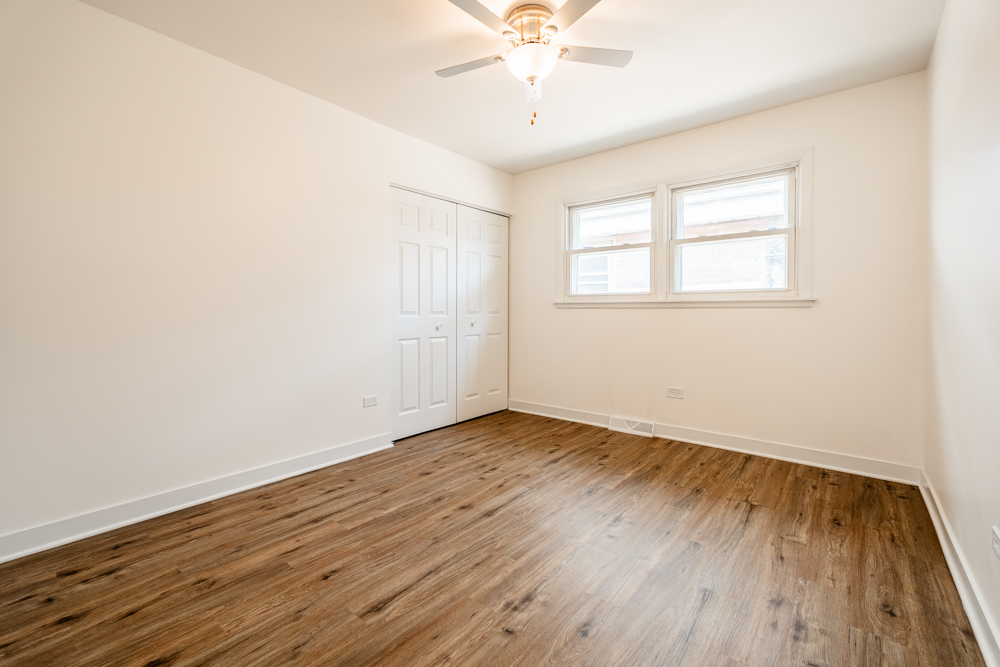 5018 Forster Avenue, Schiller Park, IL 60176