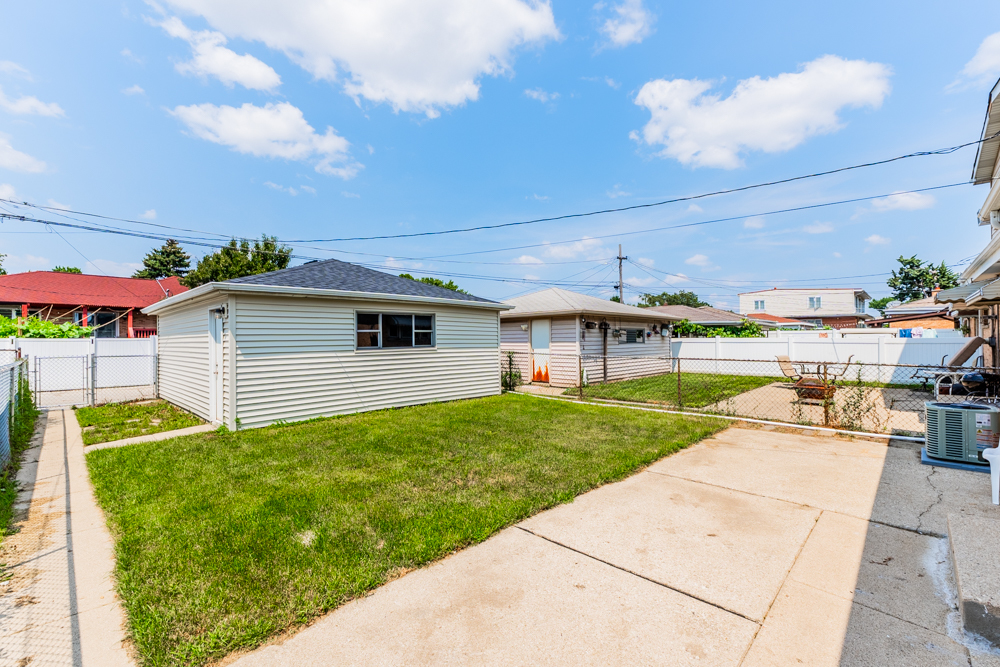 5018 Forster Avenue, Schiller Park, IL 60176