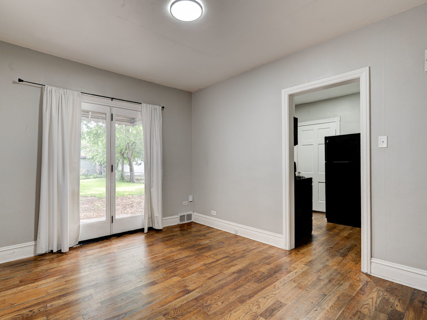 8735 S Sacramento Avenue, Evergreen Park, IL 60805