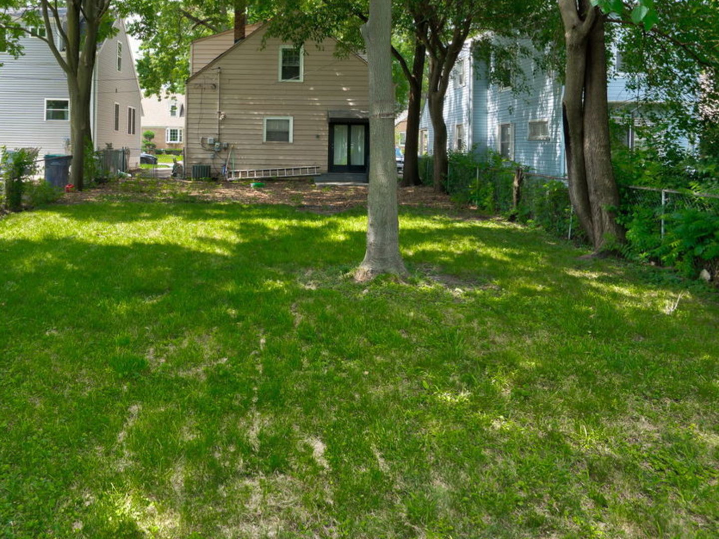 8735 S Sacramento Avenue, Evergreen Park, IL 60805