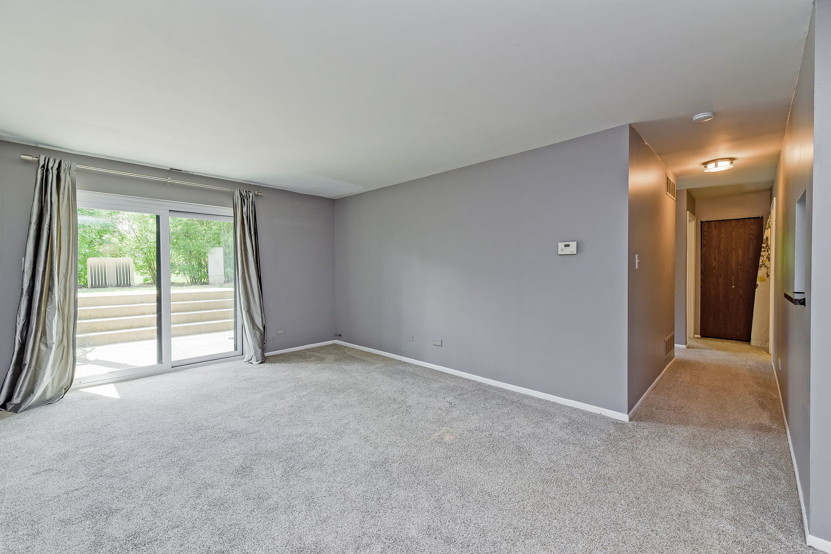 1464 Stonebridge Circle #E3, Wheaton, IL 60189